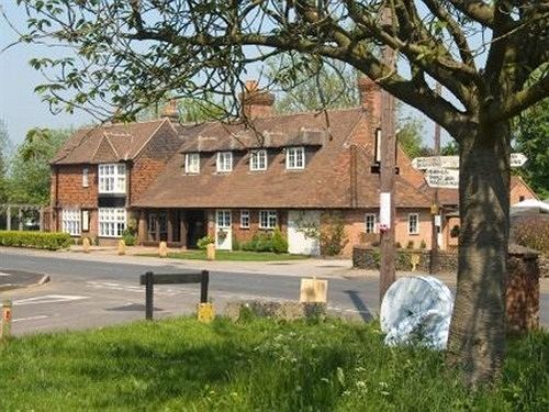 The Percy Arms Hotel Guildford Exterior foto